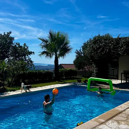 别墅 House - Heated Pool, Large Massage Tub And Sports Court 克利斯